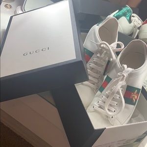 Bumble bee Gucci shoes